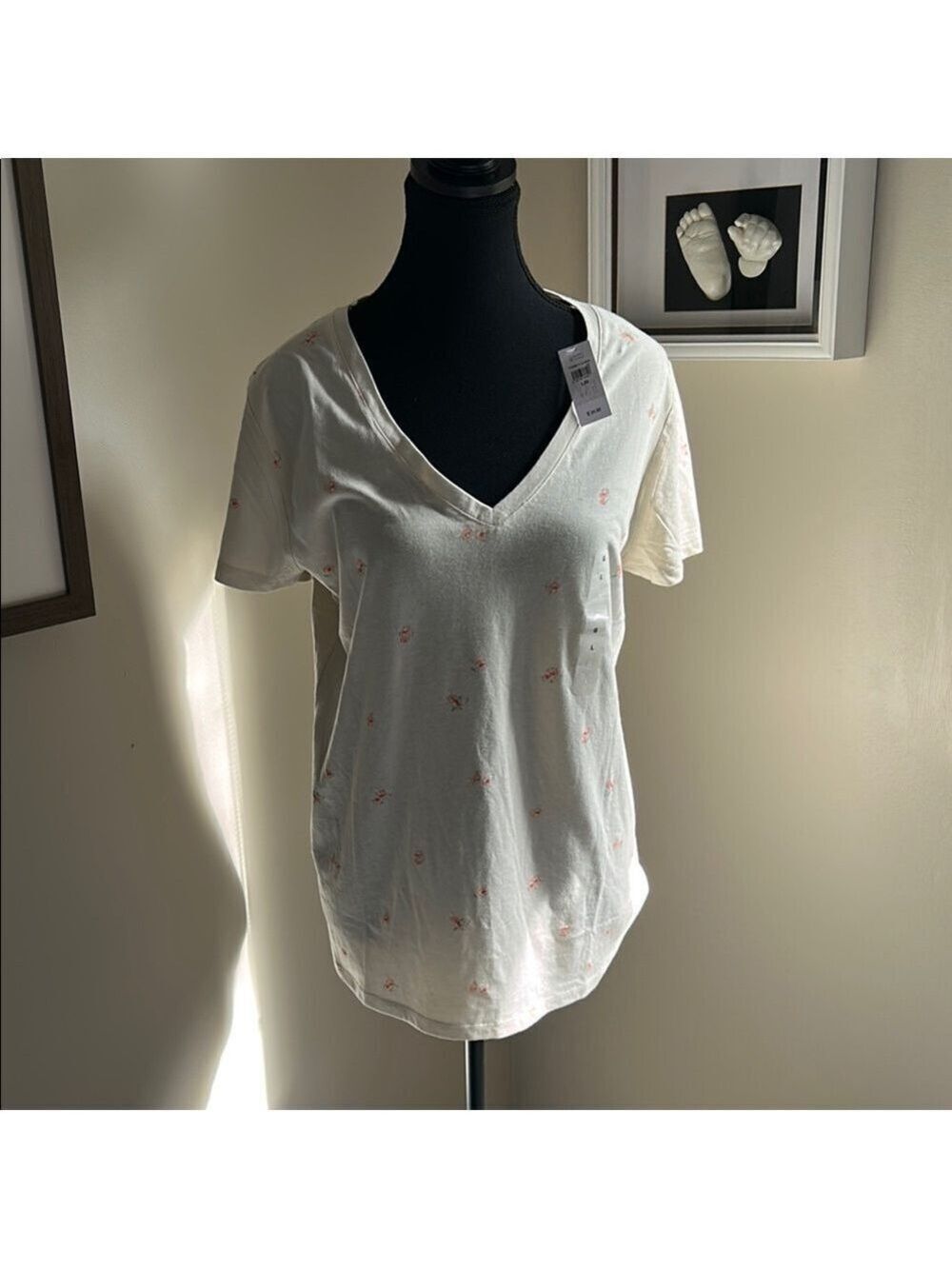 GAP White V-Neck Tee with Floral Accents